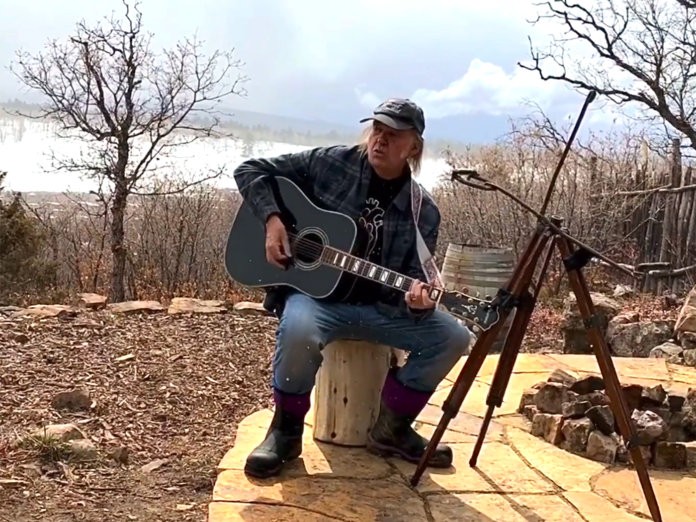La Musique adoucit le Virus-Neil Young-ParisBazaar-Borde