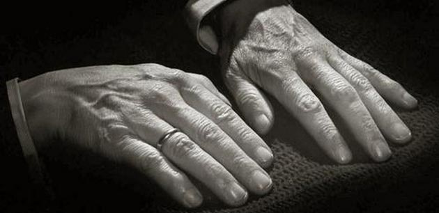 Les Foulées Mélomanes du Violoncelliste-Les Classiques font les Modernes-Rachmaninov-mains-ParisBazaar-Berlingen