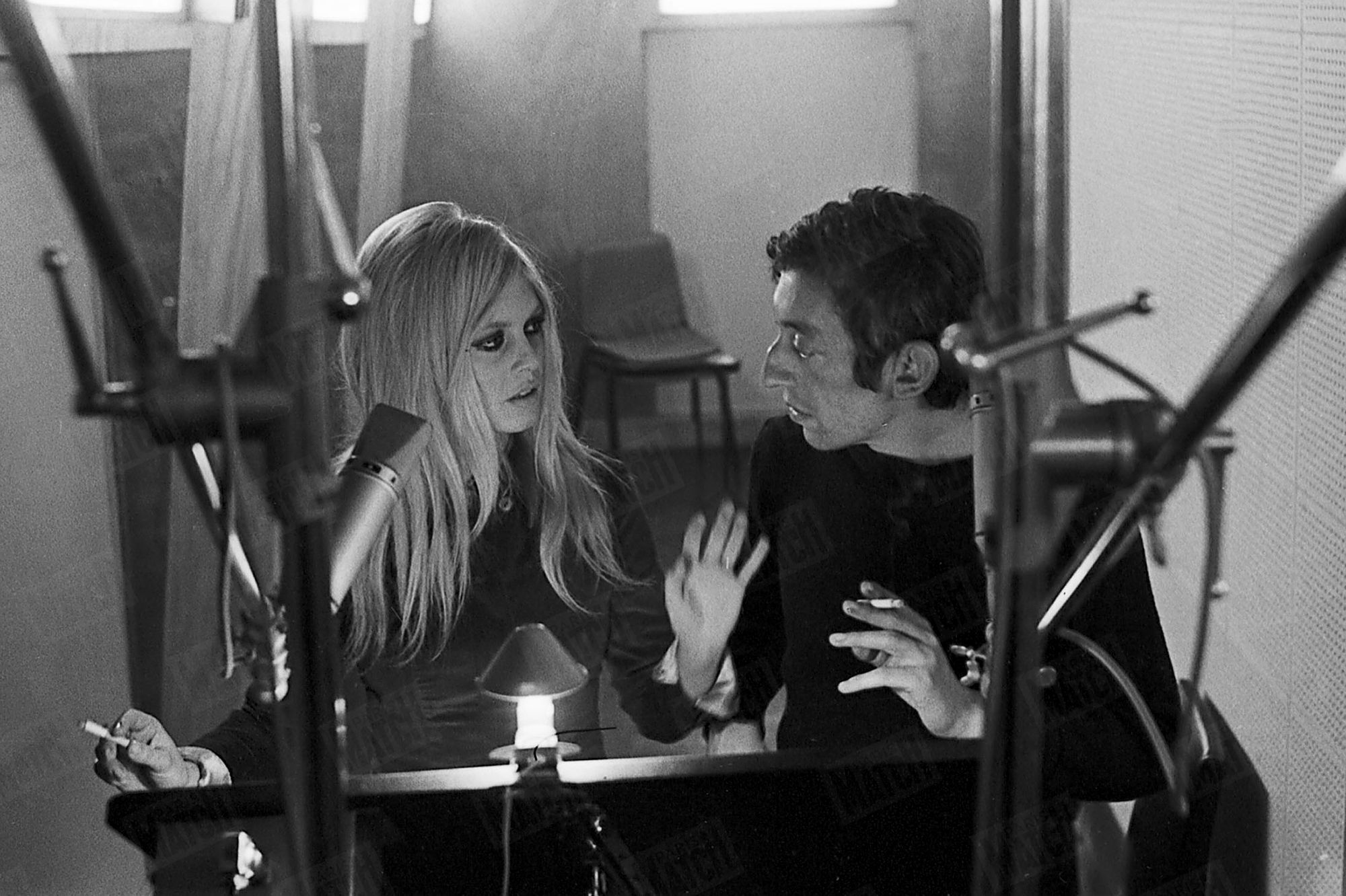 Initials-S.G-Trente-Ans-sans-Lui-2-ParisBazaar-Borde